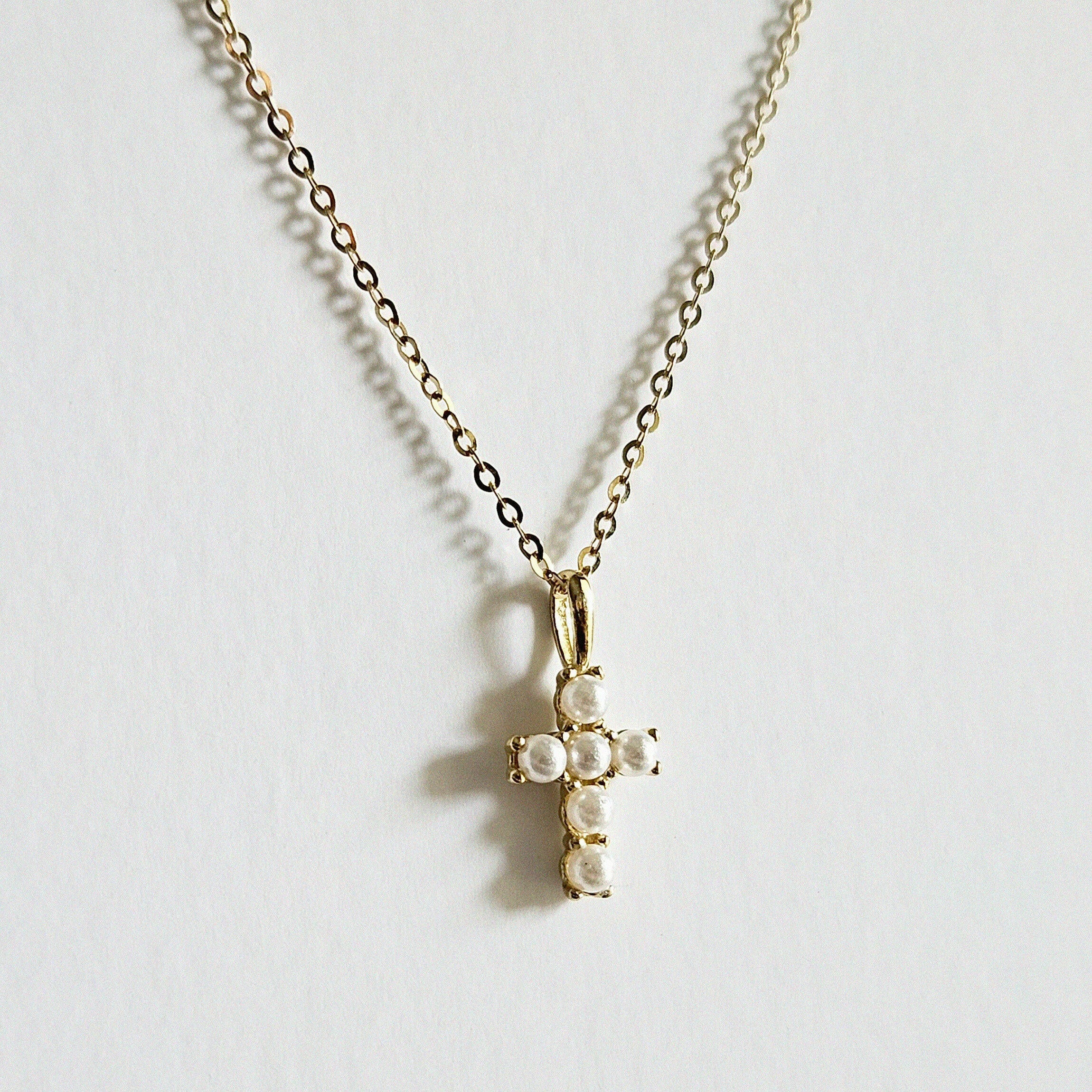 14K solid gold Perla Cross Necklace with freshwater pearl – tarnish-free & hypoallergenic