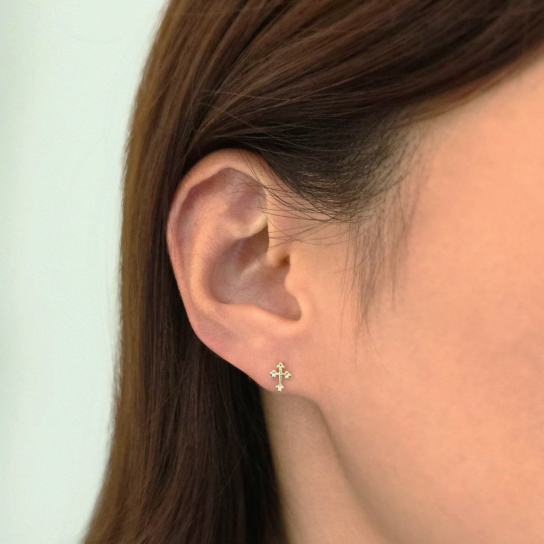 14K Croce Cartilage Earring.