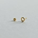 Secure screwball back of 14K cartilage earring detail