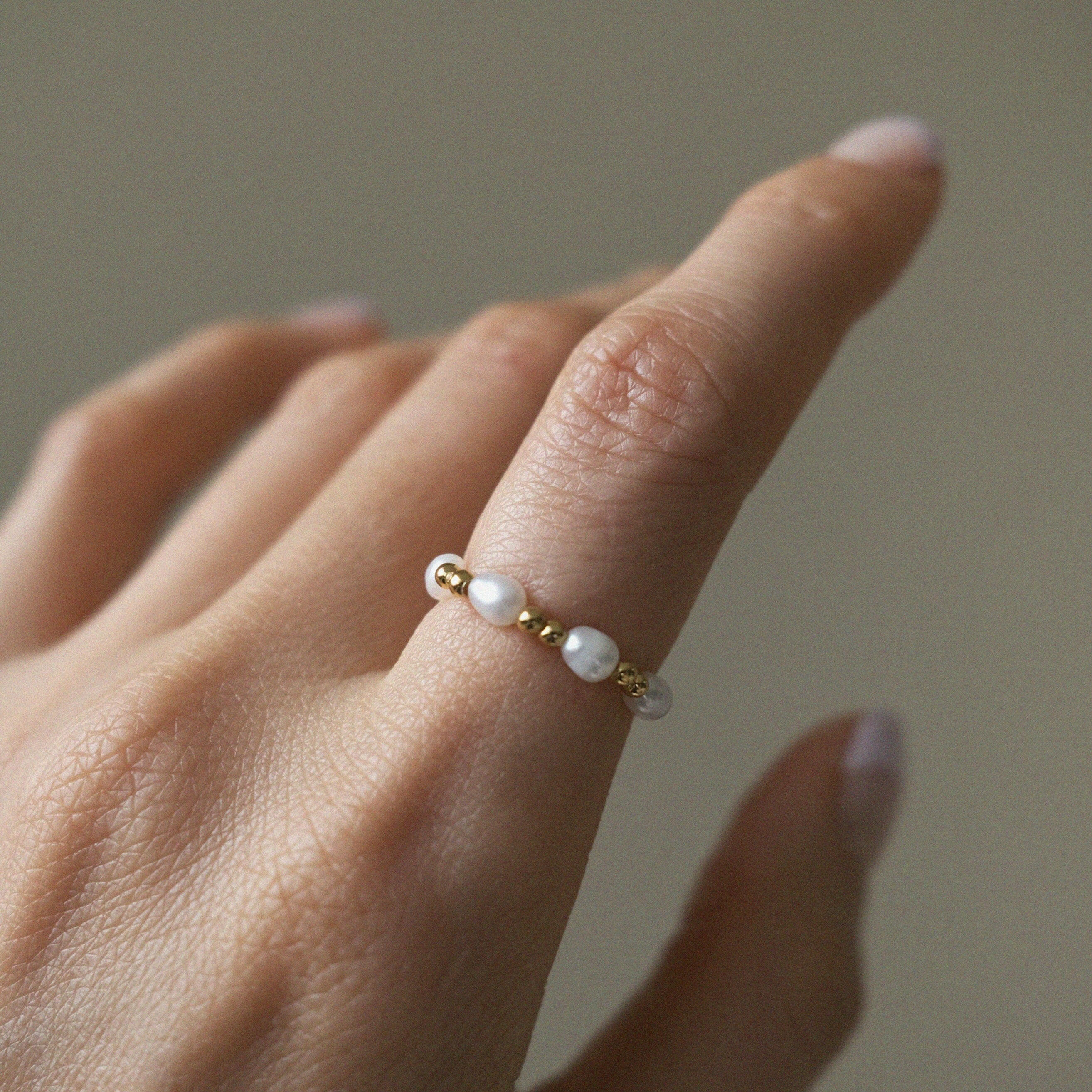Evia Perla Ring featuring pearl style with sleek beads ball, and pearl alternating ring design