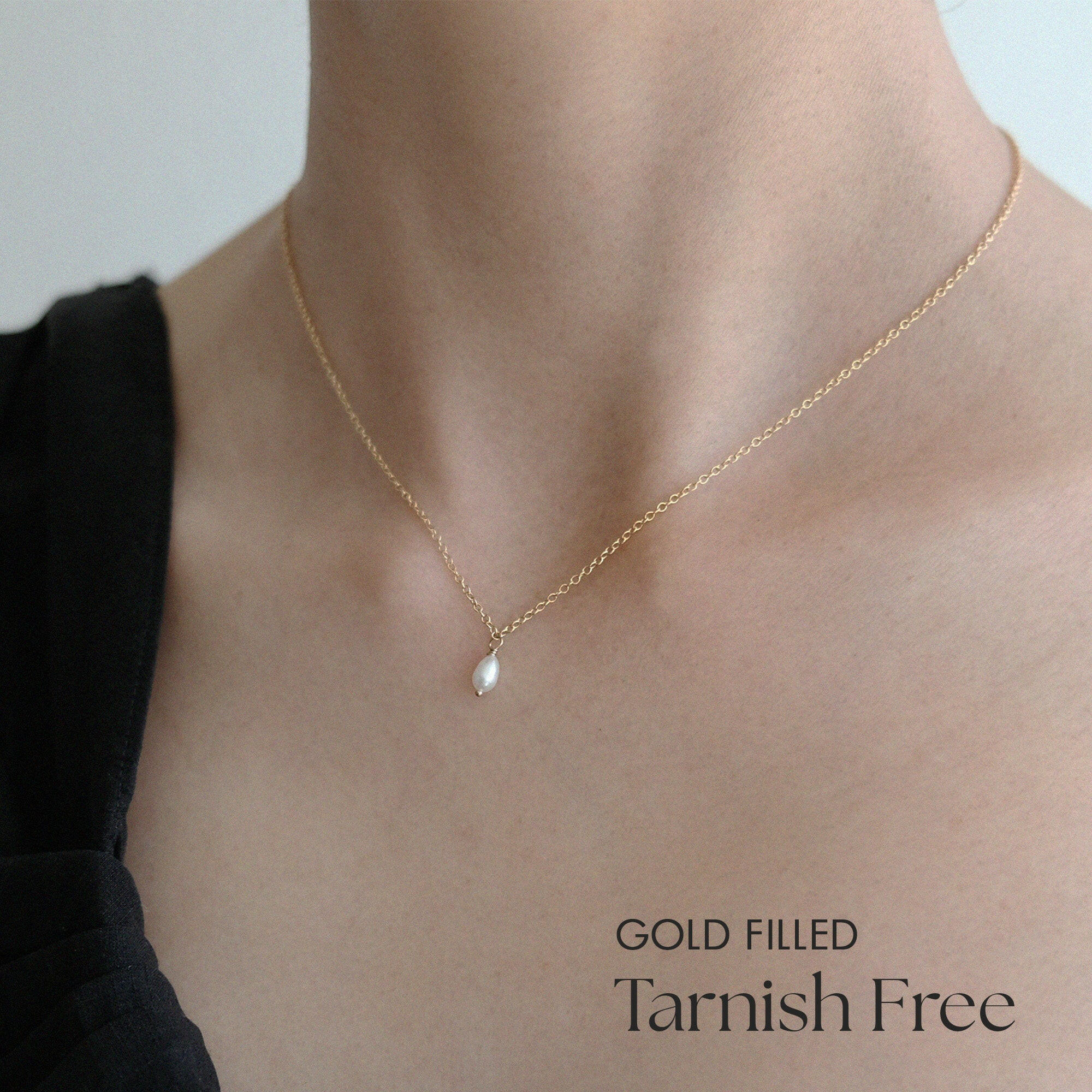 Syros necklace with gold filled chain and central freshwater pearl
