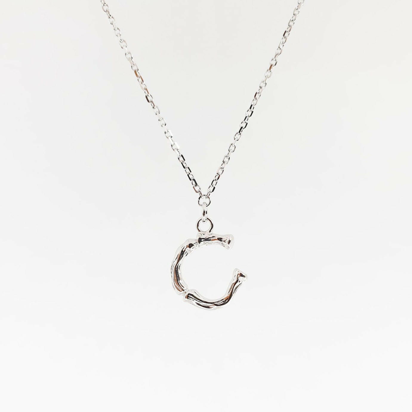Bold letter necklace, perfect gift idea to personalize jewelry, ideal for unique and meaningful presents.