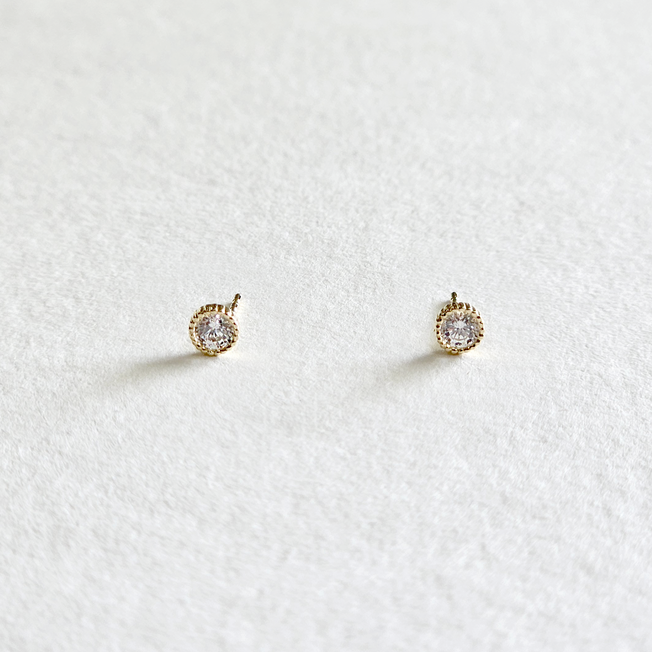 14K Simple Crystal Studs