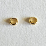 Teardrop Huggies