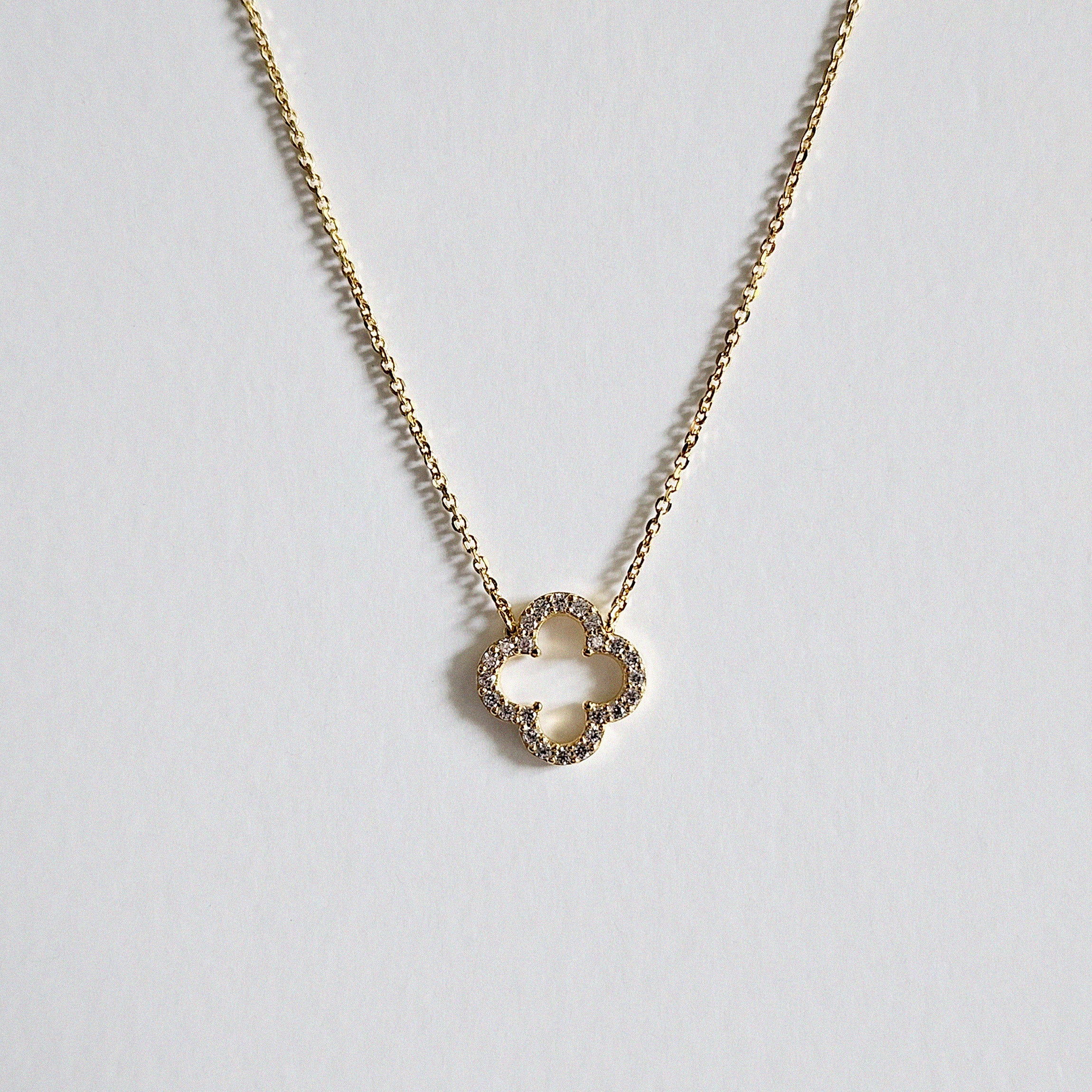 Crystal Clover Necklace 10mm